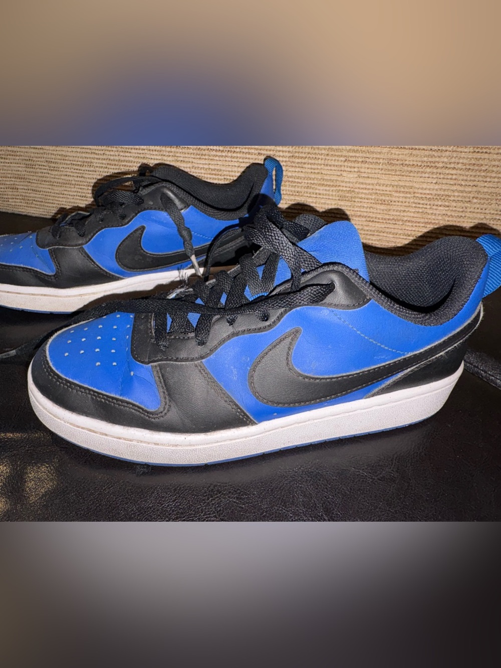 Nike Low-Top Sneakers in Royal Blue and Black 6Y